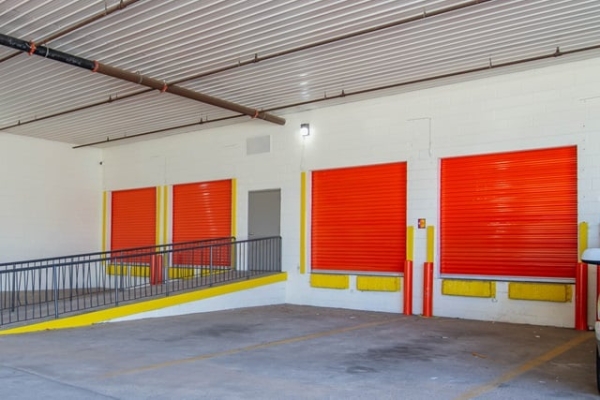 Facility photo: //images.sparefoot.com/medium/21491969f74822a78a9.jpg