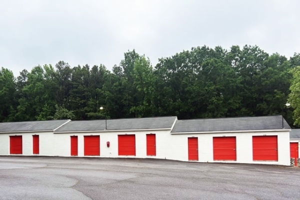 Facility photo: //images.sparefoot.com/medium/2149226877a4131b989.jpg