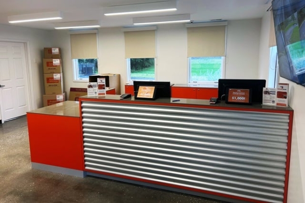 Facility photo: //images.sparefoot.com/medium/21492269e231d05634b.jpg