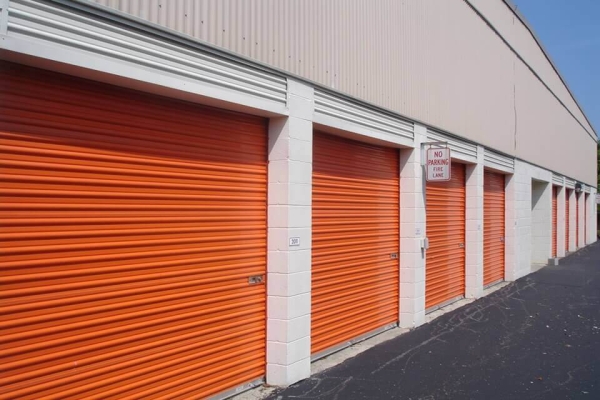 Facility photo: //images.sparefoot.com/medium/2149236878f55581a00.jpg