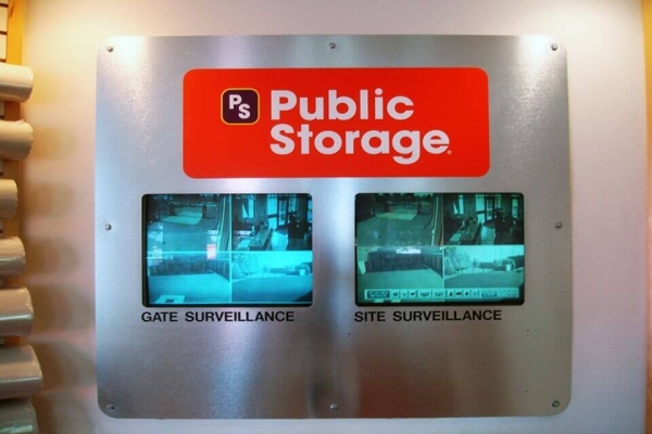 Facility photo: //images.sparefoot.com/medium/2149236878f557be12d.jpg