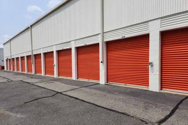 Facility photo: //images.sparefoot.com/medium/2149246878f4f59ccd4.jpg