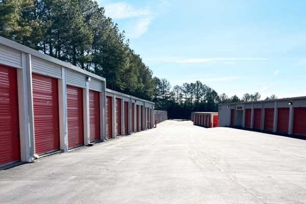 Facility photo: //images.sparefoot.com/medium/2149276a0c654a2cb22.jpg