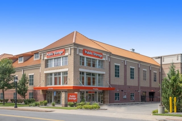 Facility photo: //images.sparefoot.com/medium/2149316976258819684.jpg