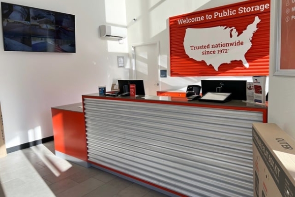 Facility photo: //images.sparefoot.com/medium/214935698b3b62b0359.jpg