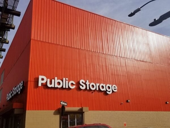 Facility photo: //images.sparefoot.com/medium/214938687a4725b5f42.jpg
