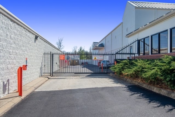 Storage Units at Public Storage - Sterling - 21360 Gentry Dr - 21360 Gentry Dr