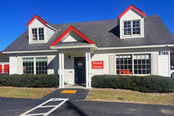 Facility photo: //images.sparefoot.com/medium/2149436957d1d8b0a25.jpg