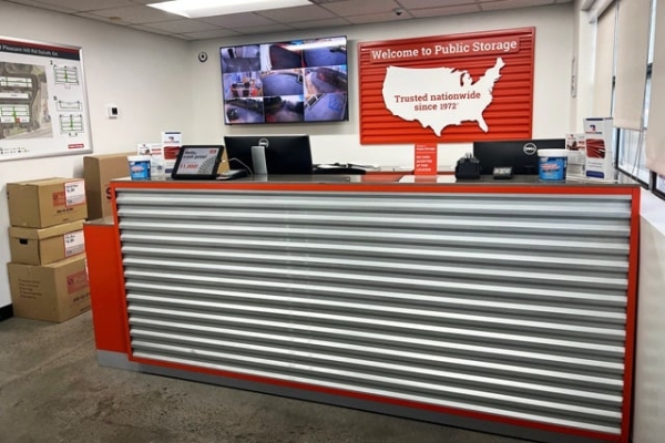 Facility photo: //images.sparefoot.com/medium/21495269610e2ad4e9a.jpg