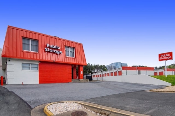 Facility photo: //images.sparefoot.com/medium/214956687e3b266e2f2.jpg
