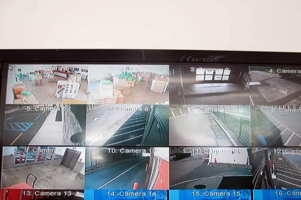Facility photo: //images.sparefoot.com/medium/21495969f4a7ab5575d.jpg