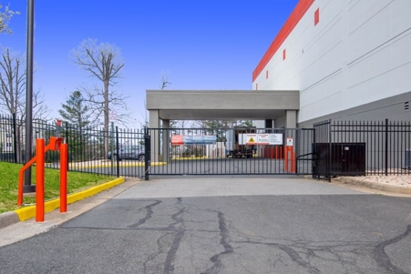 Storage Units at Public Storage - Fairfax - 11199 Waples Mill Rd - 11199 Waples Mill Rd