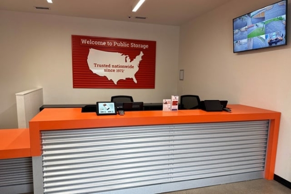 Facility photo: //images.sparefoot.com/medium/21497669f89b0b26613.jpg