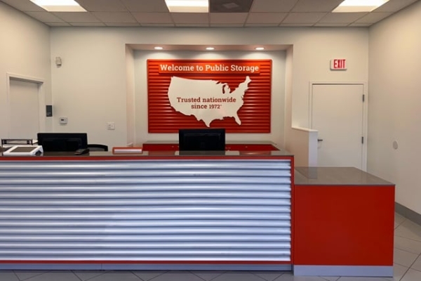 Storage Units at Public Storage - Charlotte - 7828 N Tryon St - 7828 N Tryon St