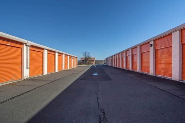 Storage Units at Public Storage - Centreville - 6325 Stone Rd - 6325 Stone Rd