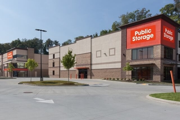 Facility photo: //images.sparefoot.com/medium/2149856a0c67823cd69.jpg