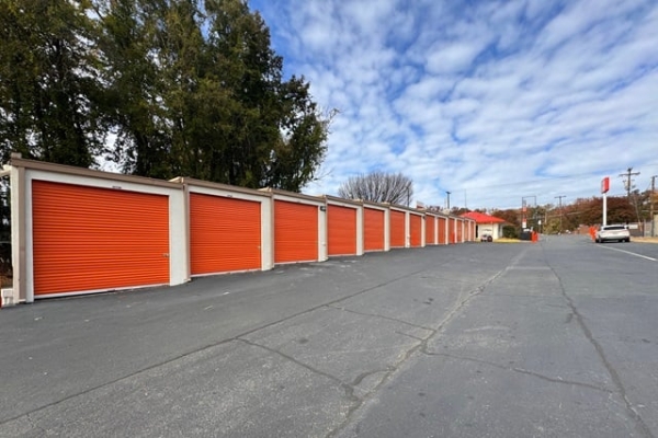 Storage Units at Public Storage - Charlotte - 4730 N Tryon St - 4730 N Tryon St