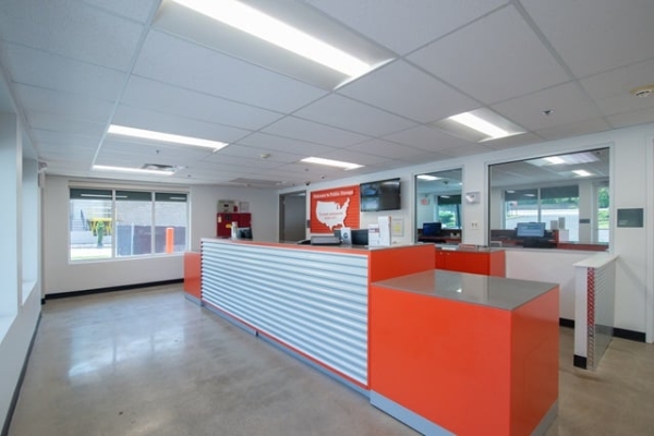 Facility photo: //images.sparefoot.com/medium/2149886884d331754f4.jpg
