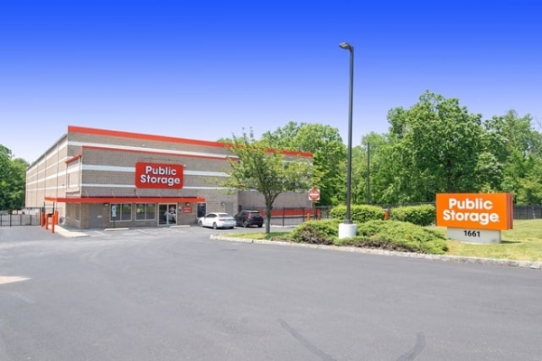 Facility photo: //images.sparefoot.com/medium/214988694016693a637.jpg