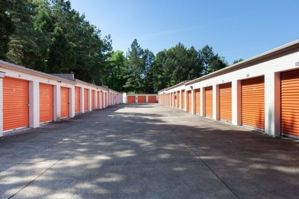 Storage Units at Public Storage - Memphis - 4409 Summer Ave - 4409 Summer Ave