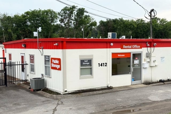 Facility photo: //images.sparefoot.com/medium/2149996894a604aeae7.jpg