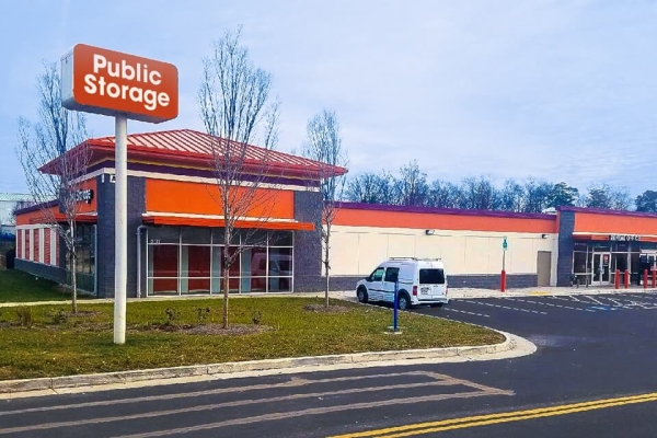 Facility photo: //images.sparefoot.com/medium/21500269f4a95fb6141.jpg