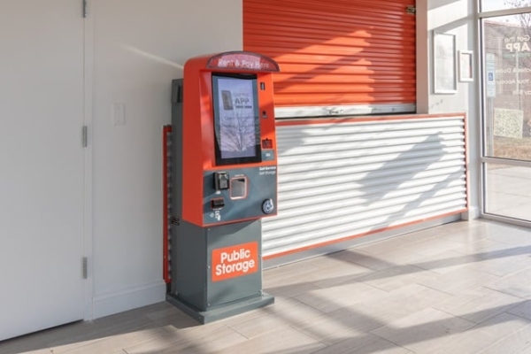 Facility photo: //images.sparefoot.com/medium/21500369f4a870d5891.jpg