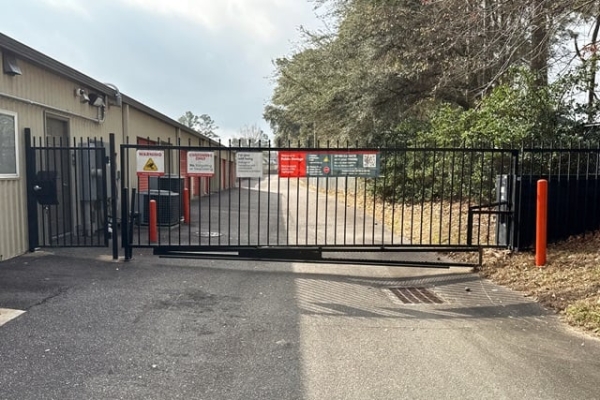 Facility photo: //images.sparefoot.com/medium/21500569f89b215e513.jpg