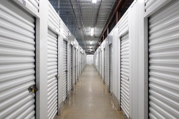 Facility photo: //images.sparefoot.com/medium/215007689c8e41137ea.jpg