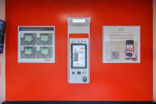 Facility photo: //images.sparefoot.com/medium/215007692b014decb46.jpg