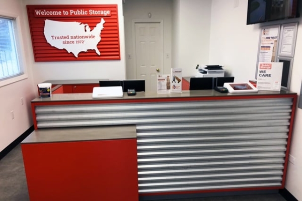 Facility photo: //images.sparefoot.com/medium/2150086894a65eea322.jpg