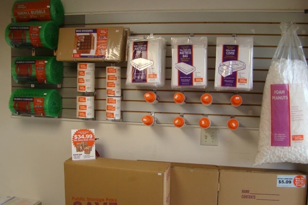 Facility photo: //images.sparefoot.com/medium/2150146942ba21a58f7.jpg