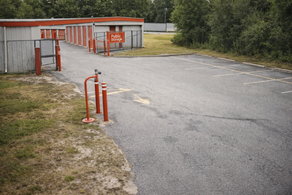 Facility photo: //images.sparefoot.com/medium/21501469e233b4b2c61.jpg