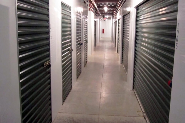 Facility photo: //images.sparefoot.com/medium/2150186936dbe90f666.jpg