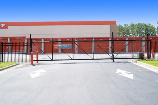 Facility photo: //images.sparefoot.com/medium/2150216877a4187a139.jpg