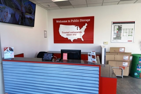 Facility photo: //images.sparefoot.com/medium/2150246892037dea440.jpg