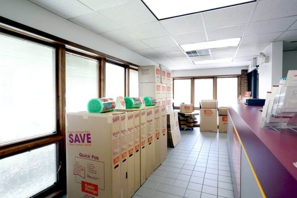 Facility photo: //images.sparefoot.com/medium/2150286877a57a49059.jpg