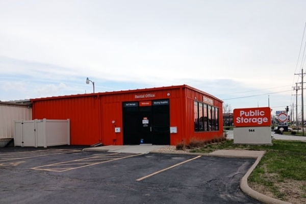 Facility photo: //images.sparefoot.com/medium/2150406a1eda6c58bf7.jpg