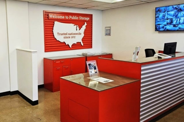 Storage Units at Public Storage - Chicago - 3327 W 47th Street - 3327 W 47th Street