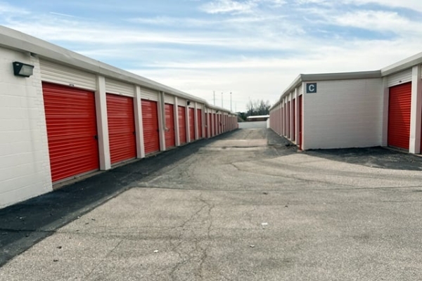 Facility photo: //images.sparefoot.com/medium/2150466976262abae03.jpg