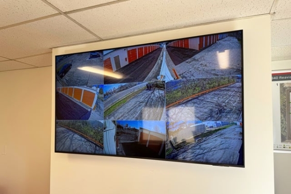 Facility photo: //images.sparefoot.com/medium/21504769eb6ca914a6a.jpg