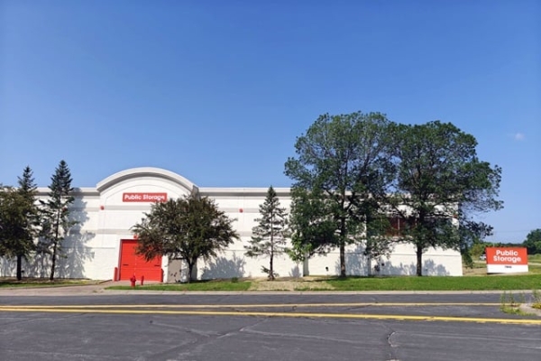 Facility photo: //images.sparefoot.com/medium/21505869f89c033d3e6.jpg