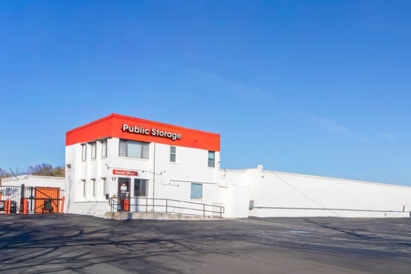 Facility photo: //images.sparefoot.com/medium/21506169455d47d1b84.jpg