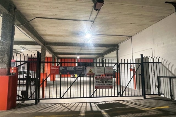 Facility photo: //images.sparefoot.com/medium/21506269285c8db08af.jpg