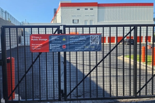 Storage Units at Public Storage - Chicago - 1711 W Fullerton Ave - 1711 W Fullerton Ave