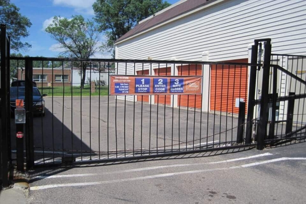 Storage Units at Public Storage - Golden Valley - 2300 Winnetka Ave N - 2300 Winnetka Ave N