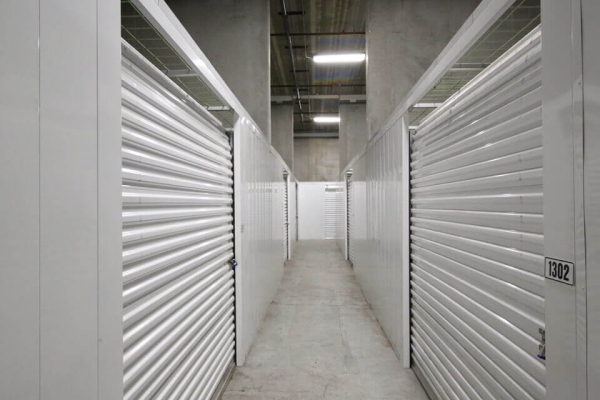 Facility photo: //images.sparefoot.com/medium/21507269358b1d2bdea.jpg