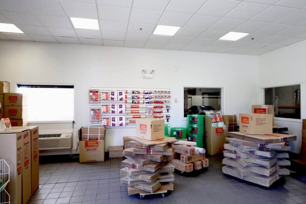 Facility photo: //images.sparefoot.com/medium/21507269358b1e56e9f.jpg