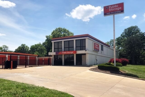 Facility photo: //images.sparefoot.com/medium/21507369495193c6843.jpg