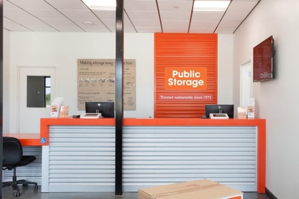 Facility photo: //images.sparefoot.com/medium/21507469343a34efd55.jpg